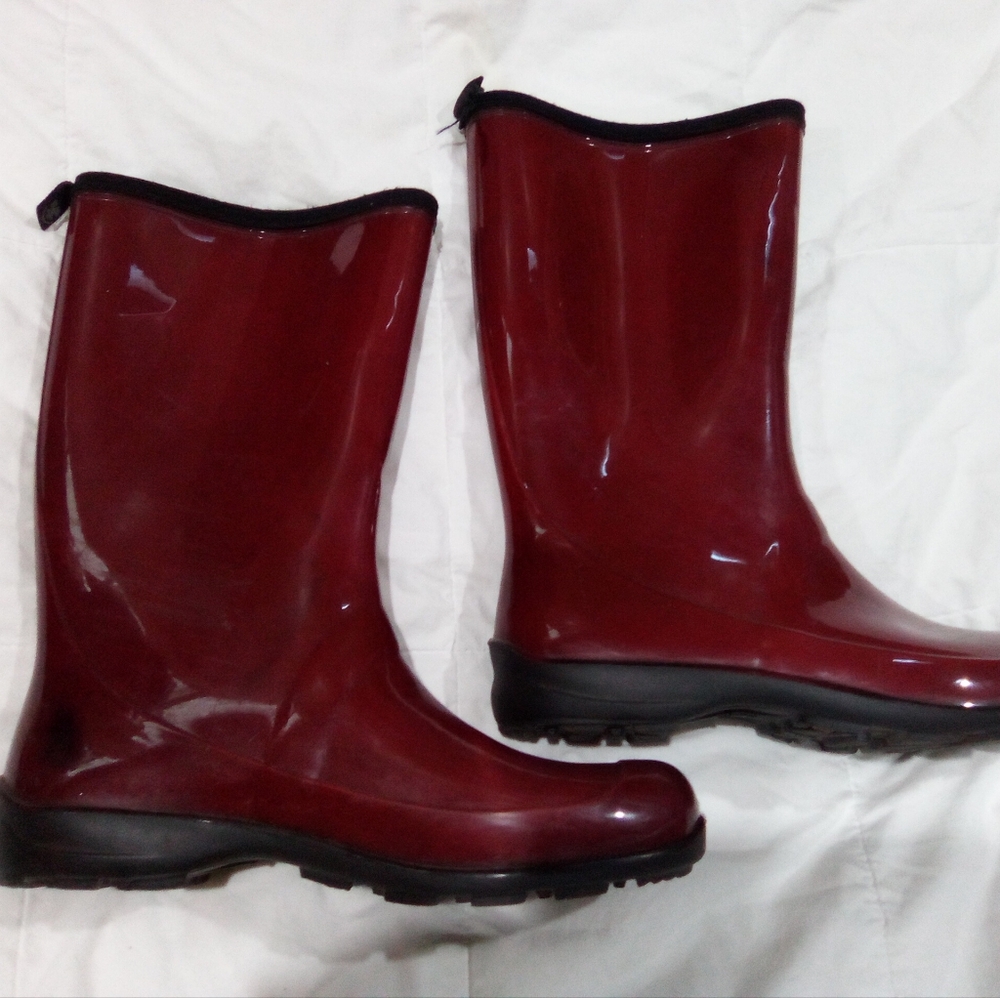 Kamik Women's Red and Black Winter Rain Boots